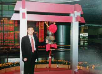 2000年：中国股市2000点4255.png